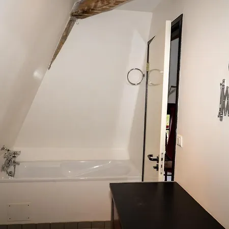 Maison 1 Hébergement de vacances *
